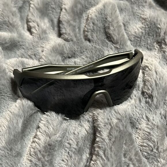 Foster Grant Other - Foster Grant Polarized Sunglasses